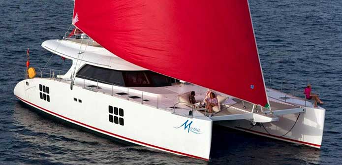 Last minute Côte d’Azur offer for crewed Catamaran “Muse”
