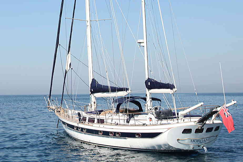 Crewed charter 0sailing yacht Morgane