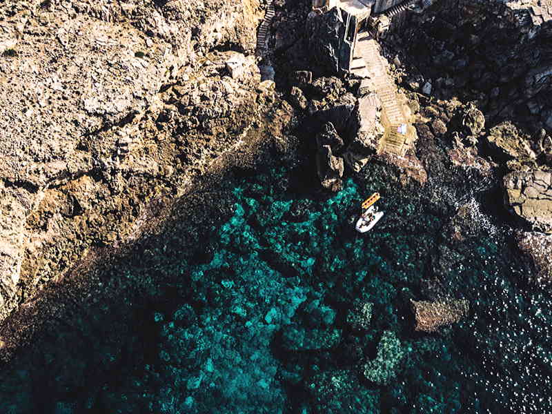 Sail Amalfi Coast, Sardinia or Aeolian islands with no positioning fees